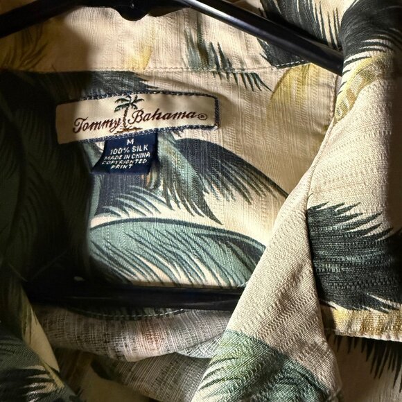 Vtg Tommy Bahama Silk Palm Tree AOP Hawaiian Short Sleeve Shirt Mens M - Picture 3 of 5